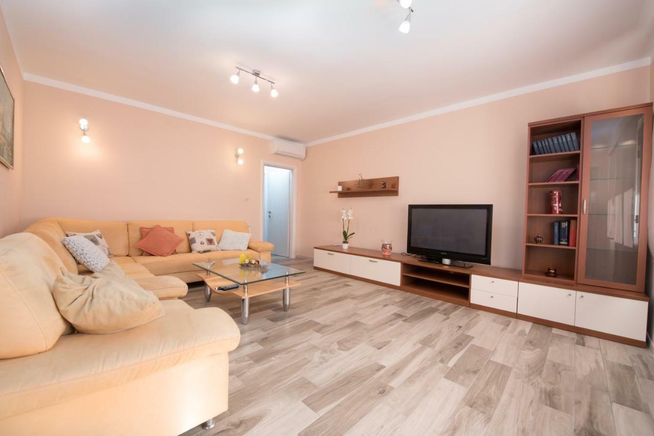 רייקה Apartman Vita מראה חיצוני תמונה